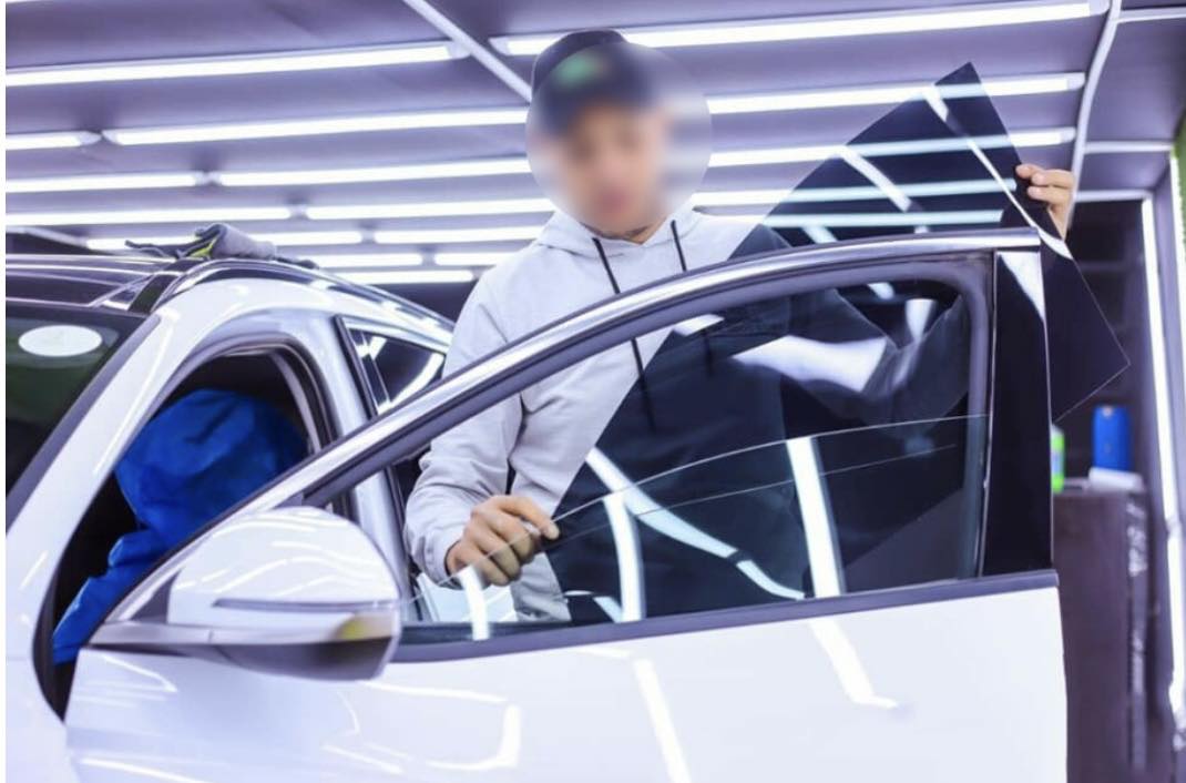 معتم زجاج السيارة القابل للنزع: راحتك وأناقتك في رحلة واحدة!